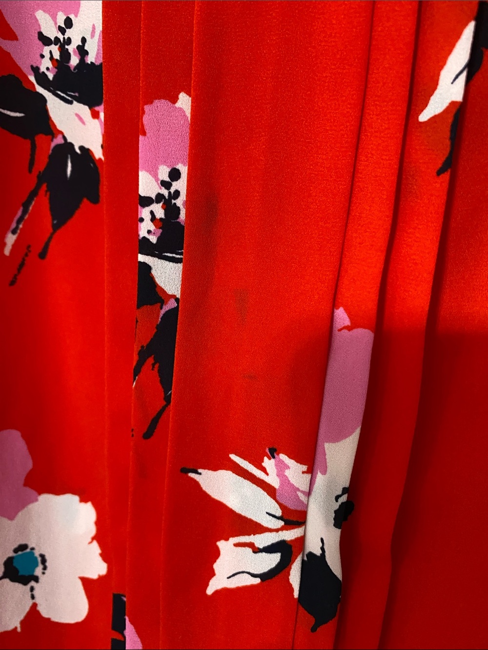Market & Spruce Red Floral V-Neck Sleeveless Camisole - Picture 5 of 7